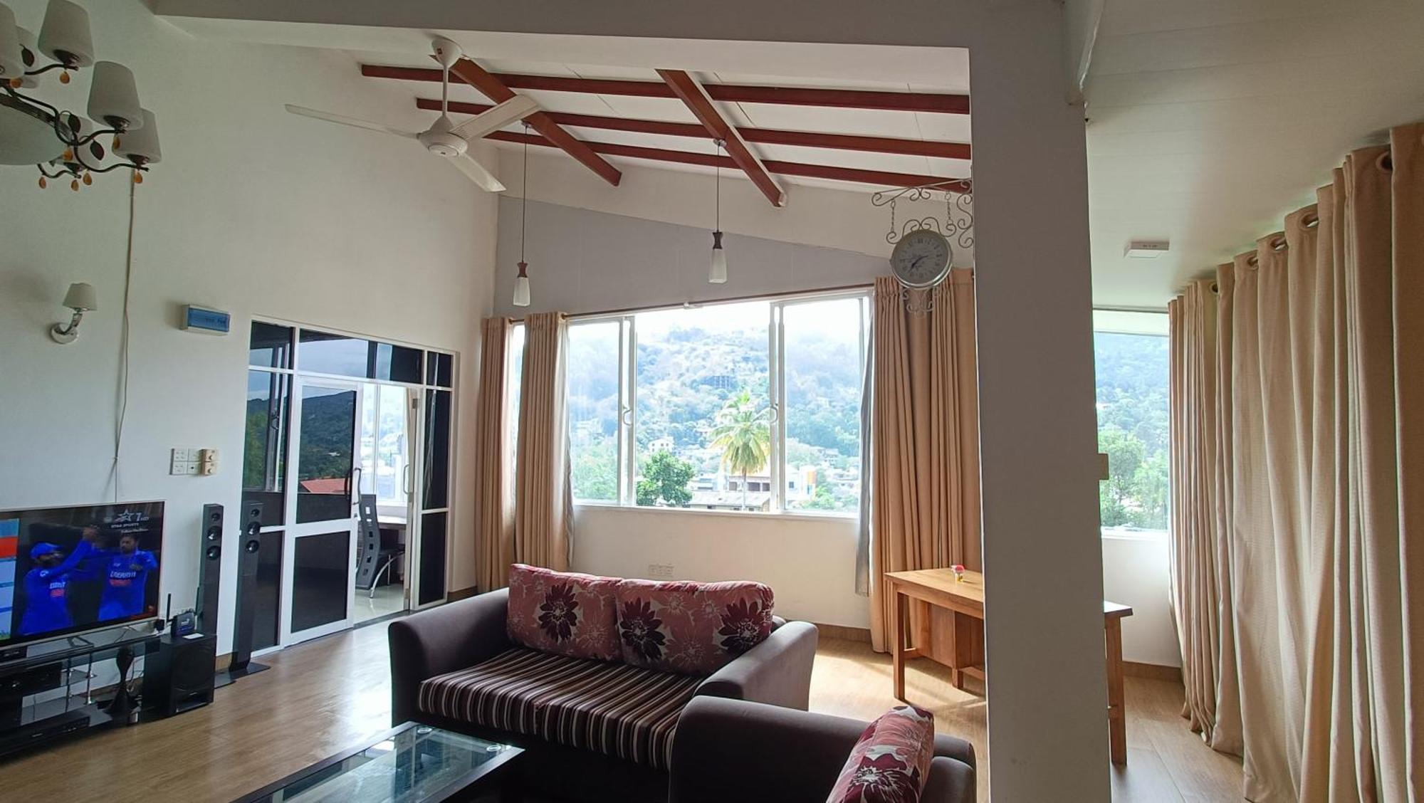 Smile Hub Kandy -Youth Hostel- Стая снимка